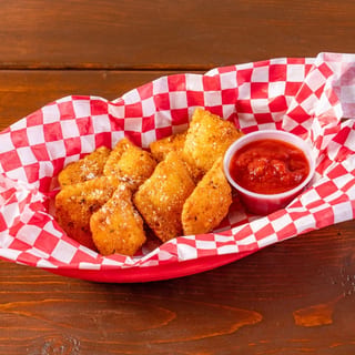Fried Cheese Ravioli (8)